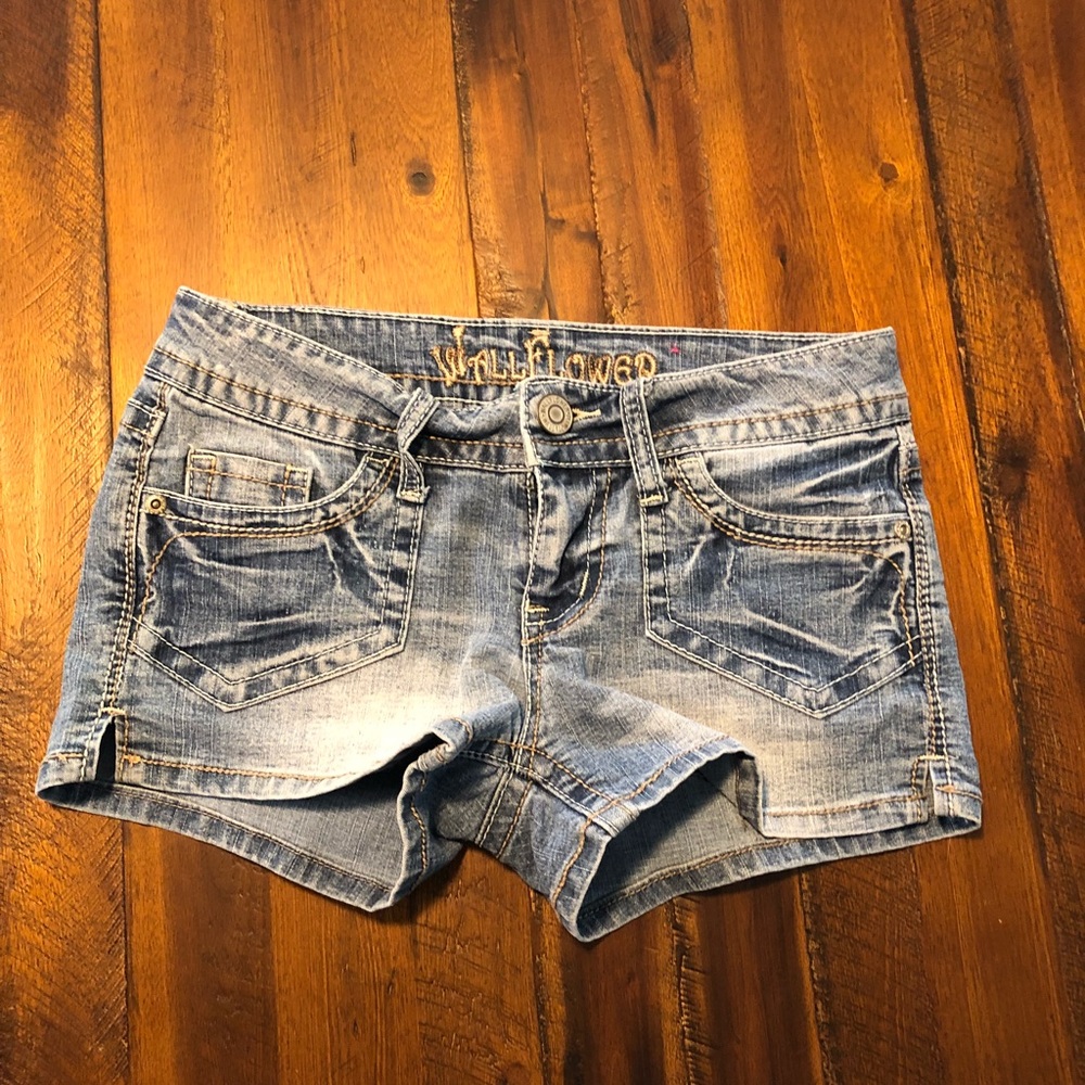 3/$15 Short Bundle Sizes 1-3 - Picture 2 of 7